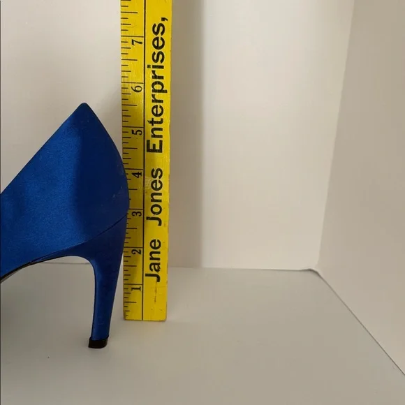 Roger Vivier High Heeled Blue Satin Pumps with Crystal Buckle Size 38 (7.5) - Picture 12 of 12